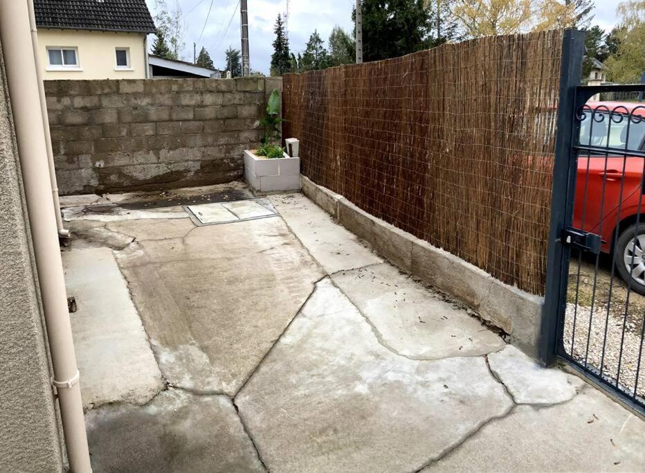 Jolie Maison Avec Courette Бурж Экстерьер фото