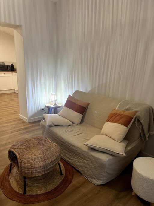 Jolie Maison Avec Courette Бурж Экстерьер фото